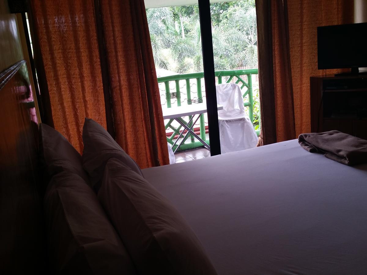 Casa De Miguelitos Hotell Tagaytay City Exteriör bild