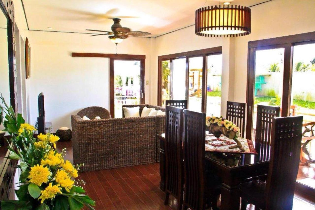 Casa De Miguelitos Hotell Tagaytay City Rum bild